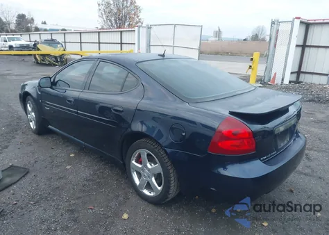 2008 Pontiac Grand Prix Gxp z USA, uszkodzony, nr VIN 2G2WC55CX81177693